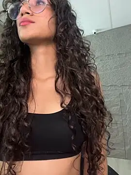 KaitlynLoveCam online show from November 10, 2025, 10:26 pm