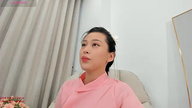 yumisunn online show from March 18, 2025, 4:51 am