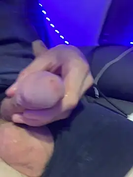 thiccplamp online show from October 22, 2025, 4:23 am