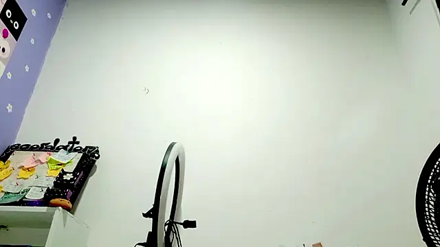 PetiteIvoryQueen19 online show from March 7, 2026, 5:47 am