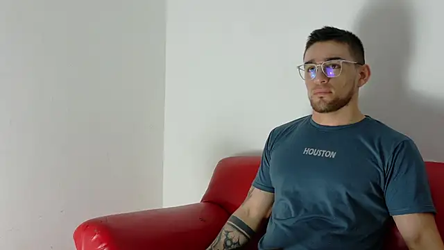 Sexy Alejandro  online show from December 3, 2025, 11:42 am