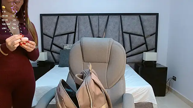 adhara cortez online show from February 24, 2026, 9:15 pm