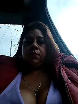 Laura-Hernandez online show from February 17, 2025, 10:16 pm