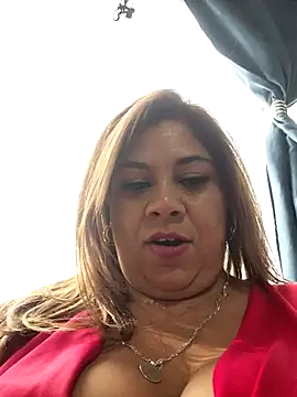 Laura-Hernandez online show from February 12, 2026, 9:03 pm