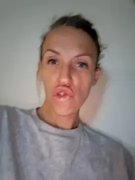 YourJuliena online show from February 22, 2025, 9:56 am