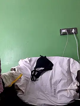 Snapshot of Ananya_34 chatting on January 13, 2026, 3:43 am Ananya 34 online show from January 13, 2026, 3:43 am