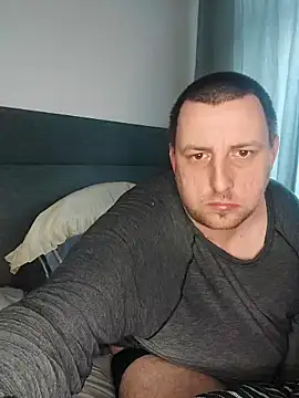 HE-M123 online show from December 21, 2025, 9:33 am