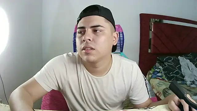 Snapshot of CARKIS-69 chatting on January 24, 2025, 9:37 pm CARKIS-69 online show from January 24, 2025, 9:37 pm