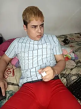 Snapshot of CARKIS-69 chatting on December 18, 2024, 8:25 pm CARKIS-69 online show from December 18, 2024, 8:25 pm