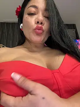 Abril10  online show from October 28, 2025, 11:53 am