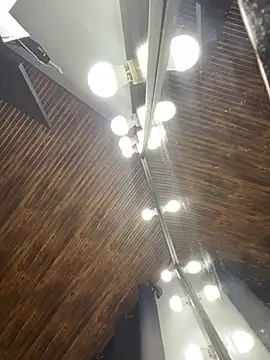 Snapshot of Priscilla_cash chatting on December 27, 2024, 8:24 am Priscilla cash online show from December 27, 2024, 8:24 am