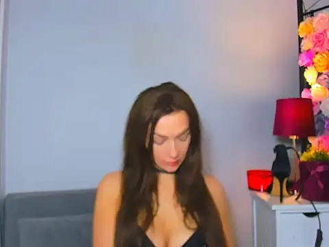 OliviaFantasy online show from October 30, 2025, 7:39 am