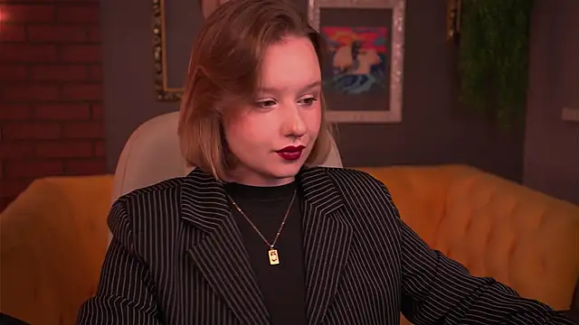 AdeleLoomis online show from November 21, 2025, 5:23 pm