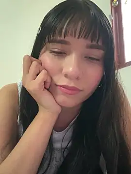 Snapshot of Maia_W10 chatting on October 22, 2025, 9:03 pm Maia W10 online show from October 22, 2025, 9:03 pm