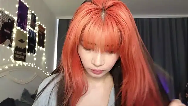 E v E  online show from February 18, 2025, 9:21 am