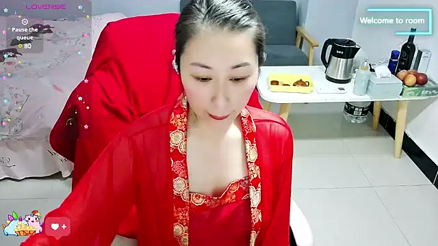 Snapshot of Fringya chatting on February 4, 2025, 12:44 pm Fringya online show from February 4, 2025, 12:44 pm