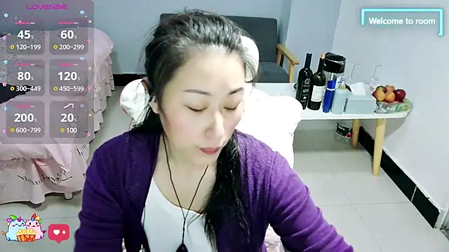 Snapshot of Fringya chatting on February 1, 2025, 1:41 pm Fringya online show from February 1, 2025, 1:41 pm