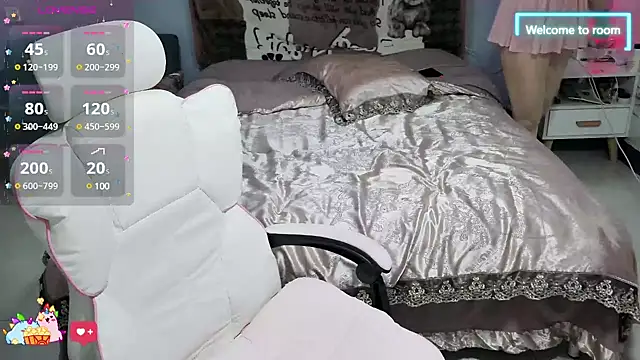 Snapshot of Fringya chatting on February 14, 2025, 6:34 am Fringya online show from February 14, 2025, 6:34 am