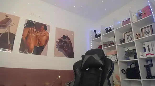 Snapshot of catalinapalencia chatting on February 22, 2025, 6:41 pm catalinapalencia online show from February 22, 2025, 6:41 pm