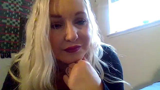 Marilyn Blue online show from January 5, 2026, 9:29 pm