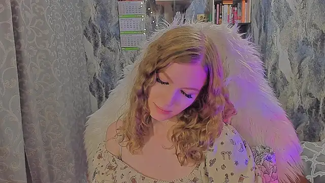 JuxxxsyBunx online show from November 11, 2025, 11:27 am