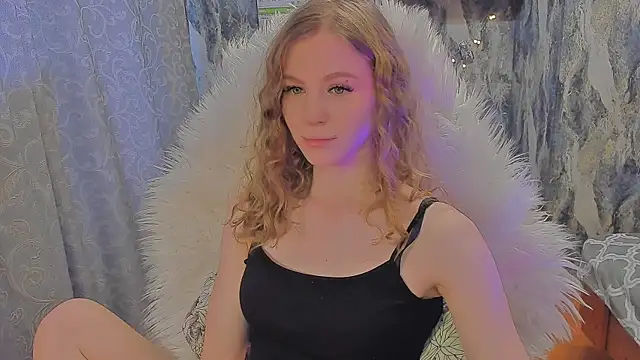 JuxxxsyBunx online show from November 13, 2025, 6:17 am