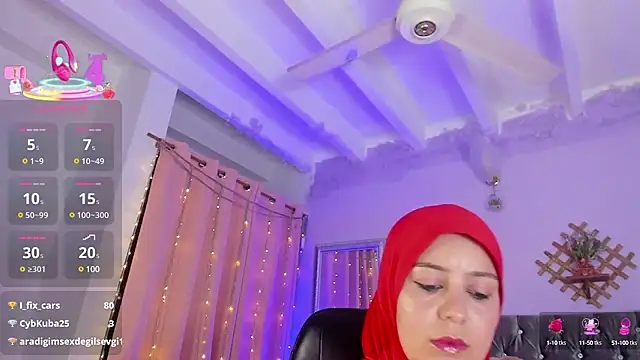 Snapshot of BadraSaadi chatting on March 18, 2025, 8:05 pm BadraSaadi online show from March 18, 2025, 8:05 pm