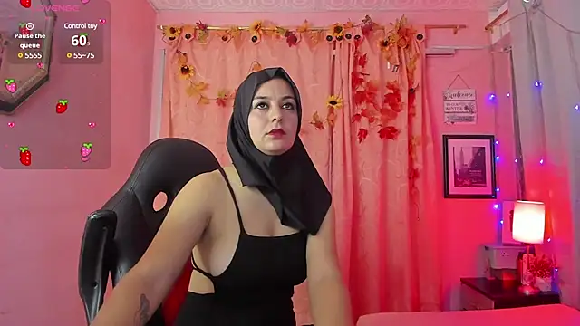 Snapshot of BadraSaadi chatting on March 1, 2025, 12:12 pm BadraSaadi online show from March 1, 2025, 12:12 pm