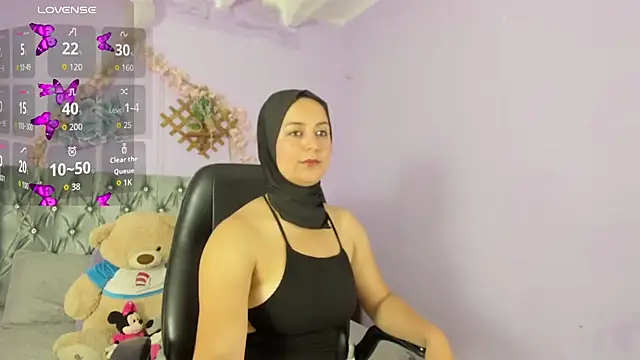 Snapshot of BadraSaadi chatting on September 29, 2025, 7:52 pm BadraSaadi online show from September 29, 2025, 7:52 pm