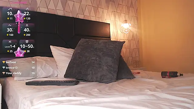 JustinePerry online show from March 22, 2025, 10:28 am