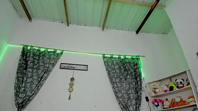 megan 100 online show from September 25, 2025, 7:09 pm