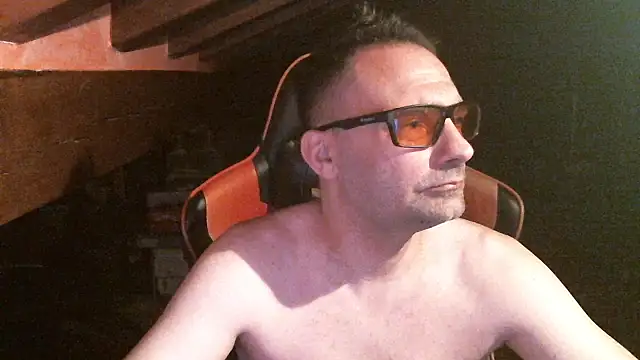 Snapshot of 6996horus chatting on October 10, 2025, 4:13 am 6996horus online show from October 10, 2025, 4:13 am