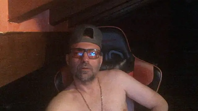 Snapshot of 6996horus chatting on March 14, 2026, 1:33 am 6996horus online show from March 14, 2026, 1:33 am