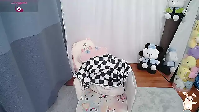 CN-Doudou online show from October 21, 2025, 2:33 am