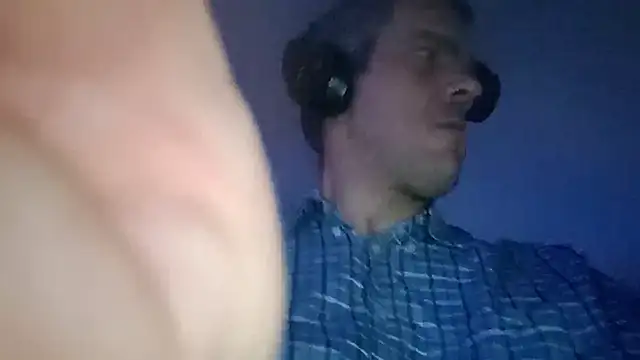 Snapshot of sexsuchti80 chatting on October 31, 2025, 3:03 am sexsuchti80 online show from October 31, 2025, 3:03 am