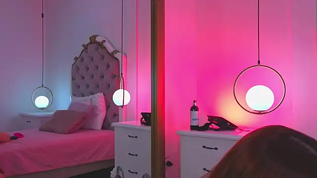  ambar Adamss online show from November 8, 2025, 11:36 am