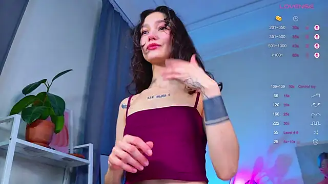 MyLou  online show from December 1, 2025, 3:13 pm