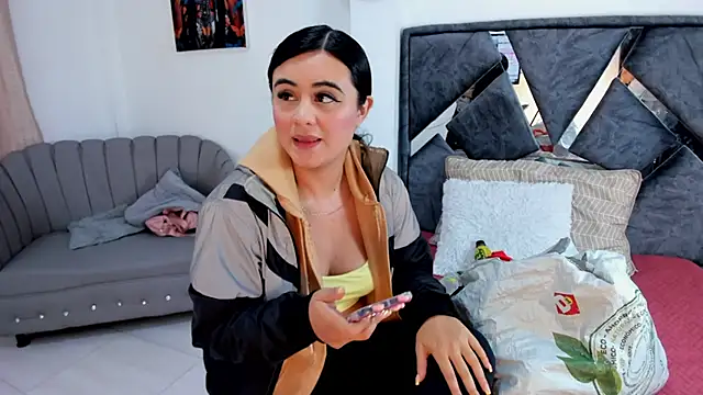 Snapshot of Dulce_amg chatting on May 15, 2026, 3:04 am Dulce amg online show from May 15, 2026, 3:04 am