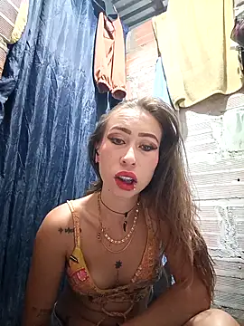 samy-blonde online show from March 18, 2026, 1:24 pm