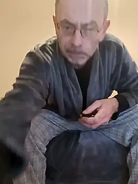 BesterJunge45 online show from February 21, 2025, 3:56 am