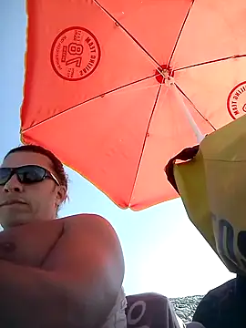 Lovely milk online show from October 3, 2025, 9:33 am