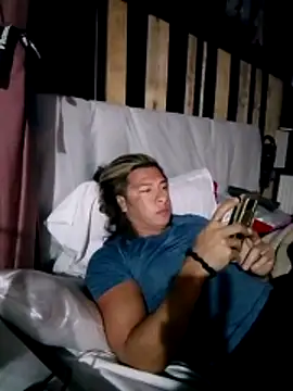 Lovely milk online show from November 28, 2025, 9:37 pm