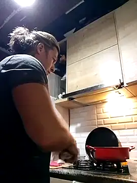 Lovely milk online show from December 2, 2025, 10:11 pm