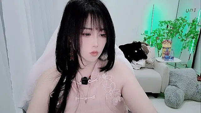 Snapshot of Vaness-a chatting on February 16, 2026, 11:20 am Vaness-a online show from February 16, 2026, 11:20 am