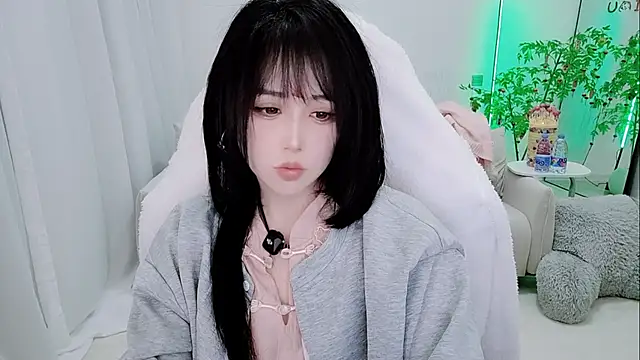 Snapshot of Vaness-a chatting on February 11, 2026, 3:12 pm Vaness-a online show from February 11, 2026, 3:12 pm