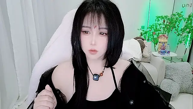 Snapshot of Vaness-a chatting on February 17, 2026, 1:08 pm Vaness-a online show from February 17, 2026, 1:08 pm