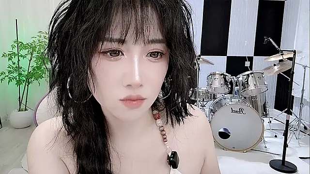 Vaness-a online show from October 11, 2025, 6:42 pm