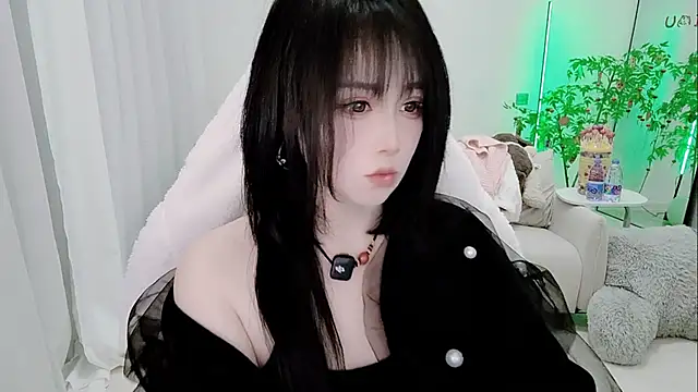 Snapshot of Vaness-a chatting on February 13, 2026, 7:58 pm Vaness-a online show from February 13, 2026, 7:58 pm