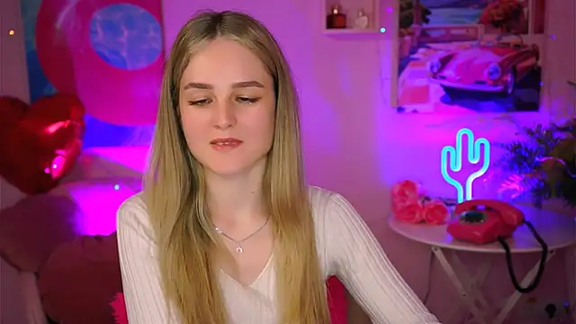 DeboraLarson online show from March 10, 2025, 9:56 am