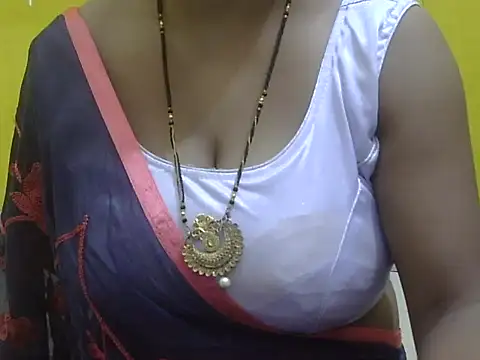 HOT-SEEMAA online show from May 16, 2026, 5:34 pm